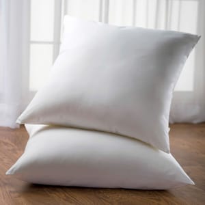 Buy Square Pillow by Karaz Linen of Less than 299 SAR from karaz linen online and get a exulde brand with colour White