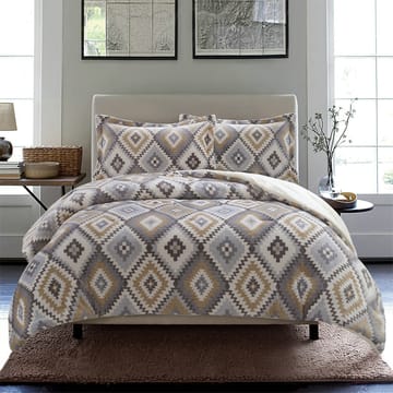 اشتر أوسانا | مفرش شتوي 3 قطع من مفارش سرير متجر كرزلنن الإلكتروني من ماركة الحصرية ولون