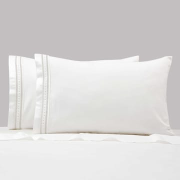 اشتر سواروفسكي | Pearl غطاءين مخدة من Swarovski متجر كرزلنن الإلكتروني من ماركة الحصرية ولون اشتر سواروفسكي | Pearl غطاءين مخدة من Swarovski متجر كرزلنن الإلكتروني من ماركة الحصرية ولون اشتر سواروفسكي | Pearl غطاءين مخدة من Swarovski متجر كرزلنن الإلكترون