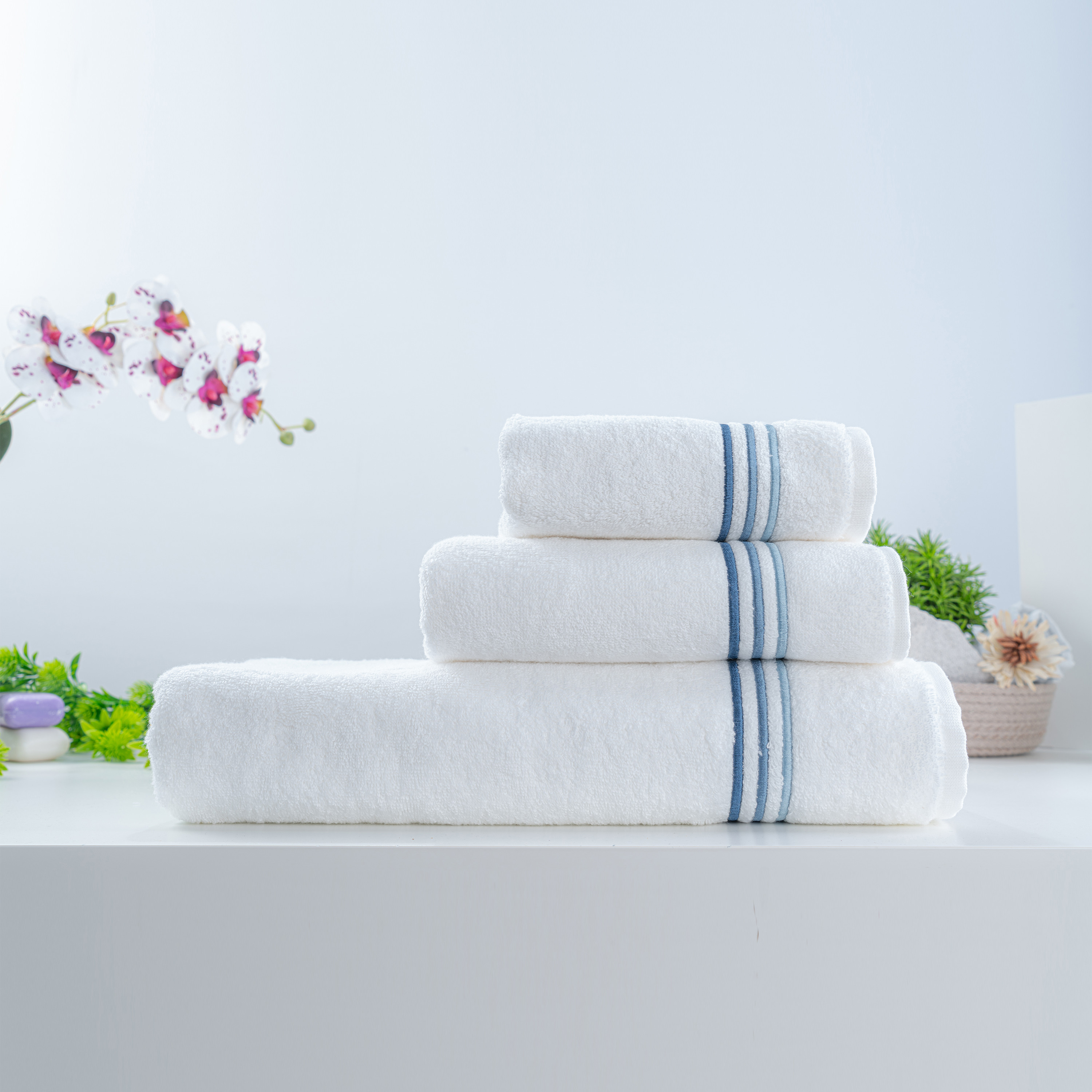 اشتر آيدا| منشفة من مناشف متجر كرزلنن الإلكتروني من ماركة الحصرية ولون