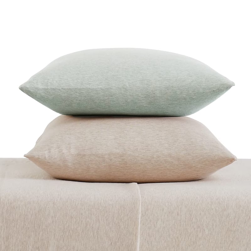 اشتر كالفن كلاين | غطاء مخدة نوم عدد 2 من شراشف و أغطية سرير متجر كرزلنن الإلكتروني من ماركة الحصرية ولون