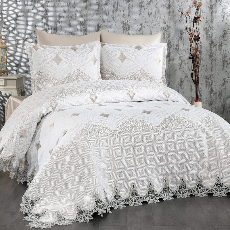 اشتر فيونا | غطاء سرير عرايسي 6 قطع من مفارش عرايس متجر كرزلنن الإلكتروني من ماركة الحصرية ولون