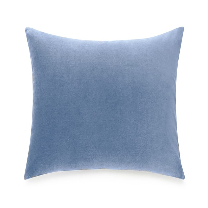 اشتر كالفن كلاين | مخدة ديكور أزرق فاتح من مجموعة Lucerne من عروض متجر كرزلنن الإلكتروني من ماركة الحصرية ولون ازرق
