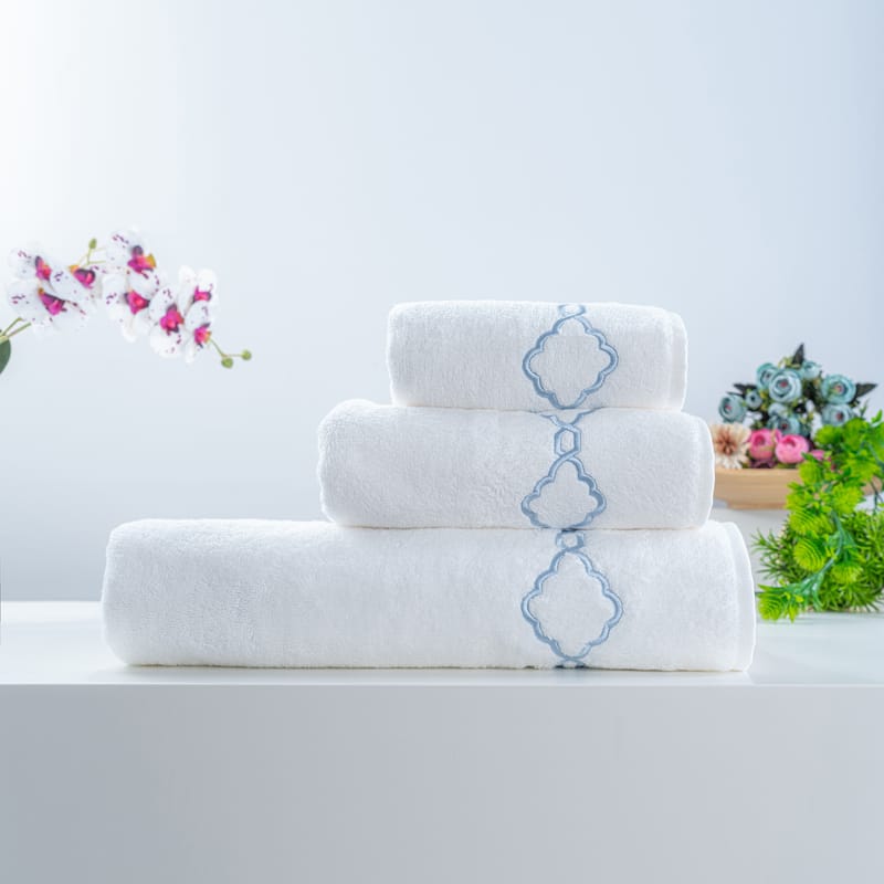 اشتر بنيلوبه | منشفة من مناشف متجر كرزلنن الإلكتروني من ماركة الحصرية ولون