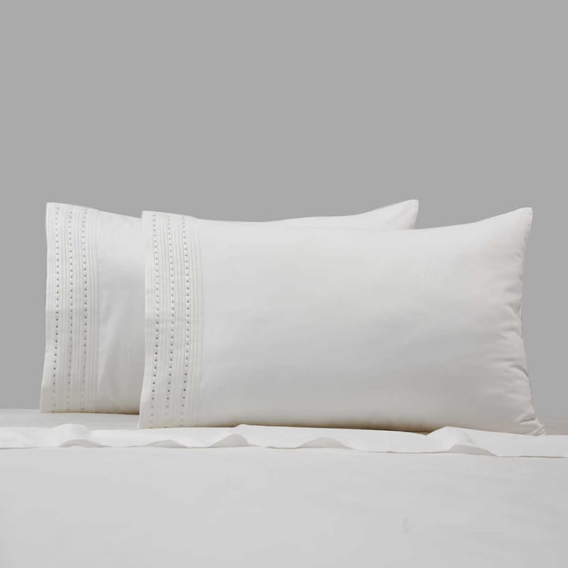 اشتر سواروفسكي | Diamond غطاءين مخدة من Swarovski متجر كرزلنن الإلكتروني من ماركة الحصرية ولون اشتر سواروفسكي | Diamond غطاءين مخدة من Swarovski متجر كرزلنن الإلكتروني من ماركة الحصرية ولون اشتر سواروفسكي | Diamond غطاءين مخدة من Swarovski متجر كرزلنن الإ