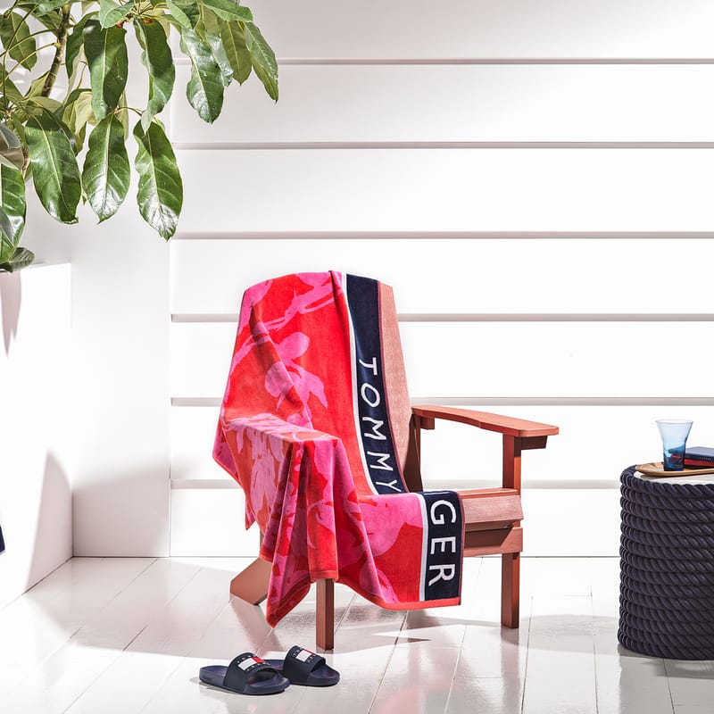 اشتر CAP COD | منشفة شاطئ من تومي هيلفغر من Tommy Hilfiger متجر كرزلنن الإلكتروني من ماركة الحصرية ولون